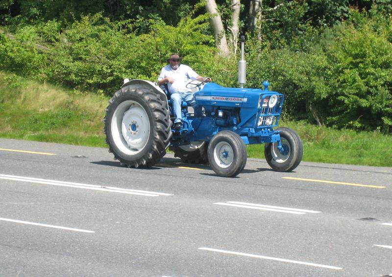 ../Images/Vintage tractor Run 2007- 32.jpg